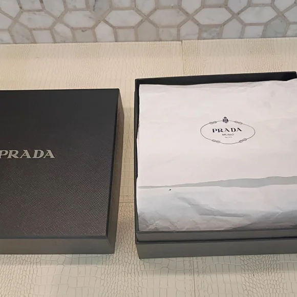 💋 Prada Authentic NEW Headband NWT W/BOX - Picture 10 of 11